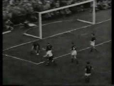 Dann endlich 1954 die erste wm nach dem krieg bei der deutschland geduldet wurde, und deutschland besiegte das unschlagbare wunderteam von ungarn. Die 22 Besten Ideen Zu Fussball Wm 1954 Wm 1954 Fussball Wm Deutschland Weltmeister