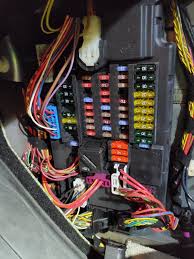 Electrical components such as your map light, radio, heated seats, high beams, power windows all have fuses and if they suddenly stop working, chances are you have a fuse that has blown out. No Power To Fuel Pump On 2013 R55 Clubman S Jbe Repair Mini Cooper Forums Mini Cooper Enthusiast Forums
