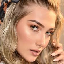 Paula Enciso (@paenci)