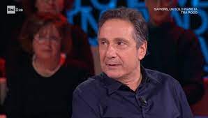 « lui non vive tra le montagne. Hrbzx Ypwwzikm
