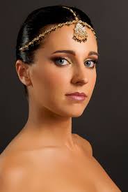 Voyons maintenant, comment profiter de la splendeur de la tête de lit orientale et quelles sont nos options par rapport au choix du modèle parfait. Bijoux Cheveux Accessoires Cheveux Mariage Bijou Indien