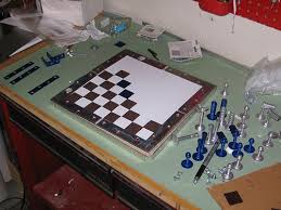 I made a chess board for a friend recently and decided to make a second one with the leftovers. Cybergeek S Diy Chess Set 18 Steps With Pictures Instructables