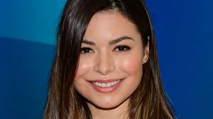 She was discovered at a young age singing and dancing around a table in a restaurant, where an agent saw her talent and quickly signed her. A Look At Miranda Cosgrove S Dating History