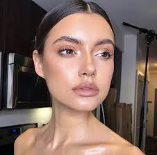 Light Glowing Makeup Glowing Makeup Skin Makeup Natural Makeup