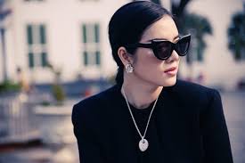 Lý nhã kỳ giàu cỡ nào. Ly Nha Ká»³ Giau Cá»¡ Nao