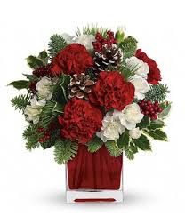The Christmas Spirit Bouquet At From You Flowers Christmas Flower Arrangements Christmas Floral Arrangements Christmas Flowers
