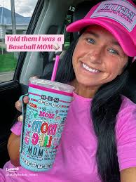 Stylish Outfits for Sports Moms: What to Wear to the Baseball Game