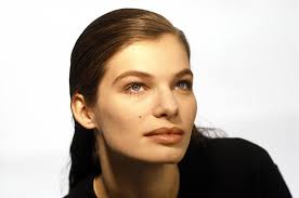 Objekt des monats juli 2021: Mit Der Us Vogue Ging Die Post Ab Nzz