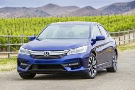 Learn the ins and outs about the 2017 honda accord sport manual. 2017 Honda Accord Hybrid Has Top Travel Range In Its Class