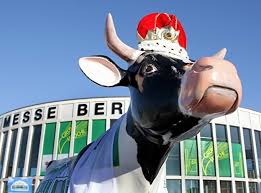 Une sortie idéale à faire en famille pour aller à la rencontre des animaux et goûter les bons produits du terroir ! La Semaine Verte Internationale De Berlin Berlin De
