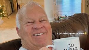 Did coffee mug photo lead to St. Petersburg fire chief's retirement?