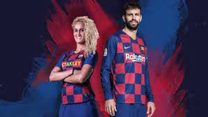 Der fc barcelona geht mit rosafarbenen ausweichtrikots in die neue saison. Nike Spendiert Dem Fc Barcelona Erstmals Ein Kariertes Trikot W V