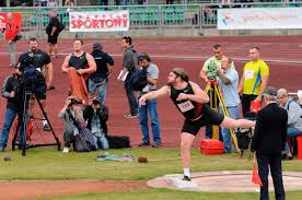 Us shot putter raven saunders has risked disciplinary action after making the first podium protest of the olympic games. Shot Put Wikipedia