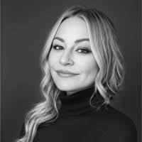 Katie Troyer's Instagram, Twitter & Facebook