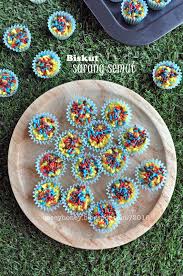 Resepi biskut untuk rujukan anda yang ingin membuat kuih raya sendiri. Biskut Sarang Semut Qasey Honey