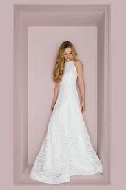 Kann man ein hochzeitskleid eigentlich auch günstig online kaufen? 70er Jahre Brautkleid Mit Grafischen Wellen Und Ruckenschlitz Kuss Die Braut Brautmode