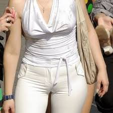 The camel toe bump (real name: Camel Toe Effekt
