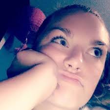 Caitlin Herbert (@caitlinneliz)