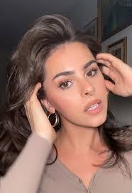 Isabella Merritt's Instagram, Twitter & Facebook