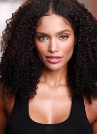 Candice Allen's Instagram, Twitter & Facebook