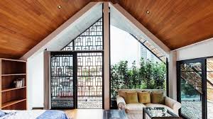 Di dalam feng shui, dua jenis tanaman ini sangat berguna untuk menepis energi negatif dalam bentuk pemandangan yang kurang enak dilihat. 6 Tips Mengatur Rumah Menurut Fengshui Agar Selalu Punya Energi Positif Salah Satunya Dalam Menata Taman Halaman All Blog Tribunjualbeli Com