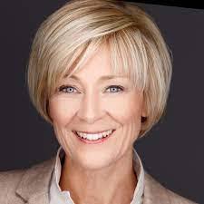 Elaine Roberson's Instagram, Twitter & Facebook