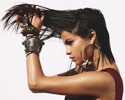 The largest selena gomez picture gallery online. Selena Gomez Photos From Her American Vogue Debut Vogue