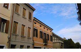 Case e appartamenti in vendita a bertipaglia masera' di padova (padova) centro il prezzo medio per un vendita a bertipaglia di 50m² è di 68,493€, 70m² è di 95,890€, 80m² è di 109,588€ Privato Vende Casa Indipendente Occhio Di Portico Centro Storico Padova Annunci Padova Zona Centro Storico Rif 54556