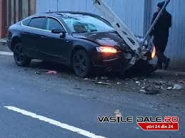 Exclusiv La Viseu De Sus A Intrat Cu Bolidul De Lux Intr Un Stalp Din Beton Soferul Fiu De Politst De Frontiera Beat Cu Permis Anulat A Fugit Galerie Foto Video Stiri