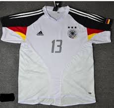 Accédez aux dernières tendances avec notre sélection pour femme, homme et enfant. Maillot Domicile Allemagne Euro 2004 La Passion Du Foot