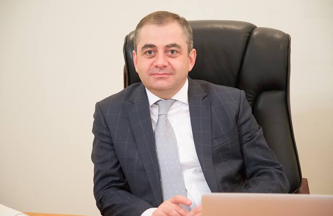 Гизо Углава: Детективы и аналитики Антикоррупционного бюро будут получать  зарплату 32 тысячи гривен - Главком