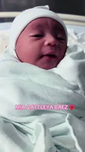 Mia Baeza's Instagram, Twitter & Facebook