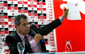 Por otro lado, roberto gómez fernández, hijo de bolaños, también hizo referencia a la situación en sus redes. Julio Roberto Gomez Futbol Con Pelotas