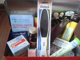Erste Hilfe Box Fur Alte Leute Scherzgeschenk Z B Zum 30sten Geburtstag Dazu Gab Es Noch Einen Ruckenkratzer Einen S Geschenke Geschenkideen Geschenk Rente