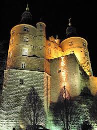 Le Chateau Des Ducs De Wurtemberg A Montbeliard On Est Chauds Pour Une Visite Chateau Chateaufort Chateaufran Montbeliard Chateau France Fort De France