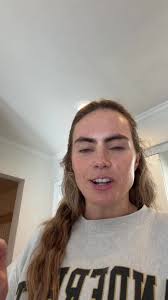 oh she's a chomps bride 👰🏼‍♀️@Chomps