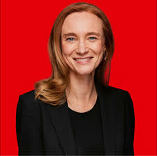 Herzlichen Glückwunsch, lieber Peter Tschentscher! Peter Tschentscher wurde  heute von den Abgeordneten der @buergerschafthh (im ersten Wahlgang  😉)erneut zum ersten Bürgermeister gewählt, ebenso sein Team von SPD und  Grünen im Senat. Auf