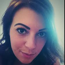 Elvina Van-Ouckama (@ElvinaV46)