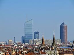 Lyon to paris by train the train journey time between lyon and paris is around 2h 3m and covers a distance of around 427 km. Lyon Klexikon Das Kinderlexikon