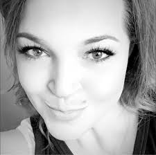 All dressed up in her pretty, pale pink coat, Babs is ready for Easter!  Make that pink wool smell divine with her favorite Sugar Berry Blossom  Soaks, melding notes of sweet red