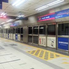 Kl monorail terintegrasi dengan lrt di stasiun hang tuah. Rapidkl Masjid Jamek St5 Kj13 Lrt Station 173 Tips