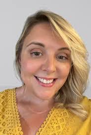 Ann Fix's Instagram, Twitter & Facebook