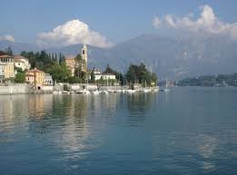 La stazione di como nord lago è posta più vicina alla sponda lacustre, da dove è possibile iniziare una passeggiata sul lungo lago comasco. Badesee Comer See Lago Di Como Badeurlaub Wassertemperatur