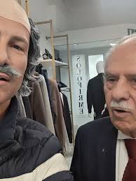 Venerdì 19 dicembre dalle ore 16.00 vi aspettiamo in Piazza Italia a Reggio  Calabria al Villaggio della Solidarietà ❤️