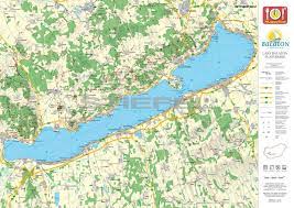 A parti településeken kívül szerepel a térképen hévíz és tapolca is a balatonnal való szoros kapcsolatuk miatt. Balaton Panorama Tanyeralatet Konyoklo Hatoldalon Balaton