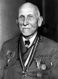 Daniel Carter Beard (1850-1941) owned the Daniel Meeker house at 7 Great  Pasture Road from 1907 until 1920. He was brought to Redding through his  association with Mark Twain and Albert Bigalow