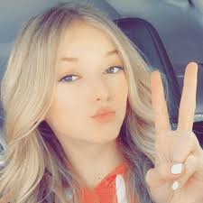 Like many famous people and celebrities, emily dobson keeps her personal life private. Emily Dobson Youtube