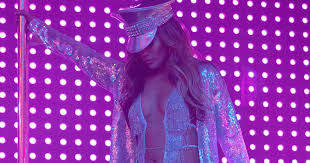 Jennifer lopez wearing golden island fox coat in hit movie hustlers. How To Make Hustlers Jlo Ramona Costume Yourself