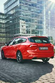 Les Photos De La Ford Focus St Sw Jusqu A 280 Chevaux En Version Essence Ford Focus Ford Photos