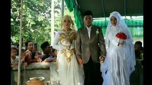 Klik 'atur sekaligus' dan pilih 'ubah sekaligus'. Viral Pemuda Di Lombok Barat Menikahi 2 Gadis Sekaligus Okezone News
